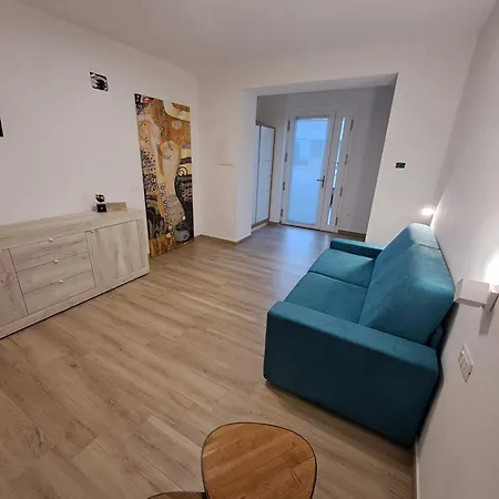 Lejlighed Casa Tizy Botrugno